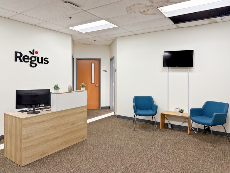 More Photos Of 922 State St, Bowling Green Coworking Space