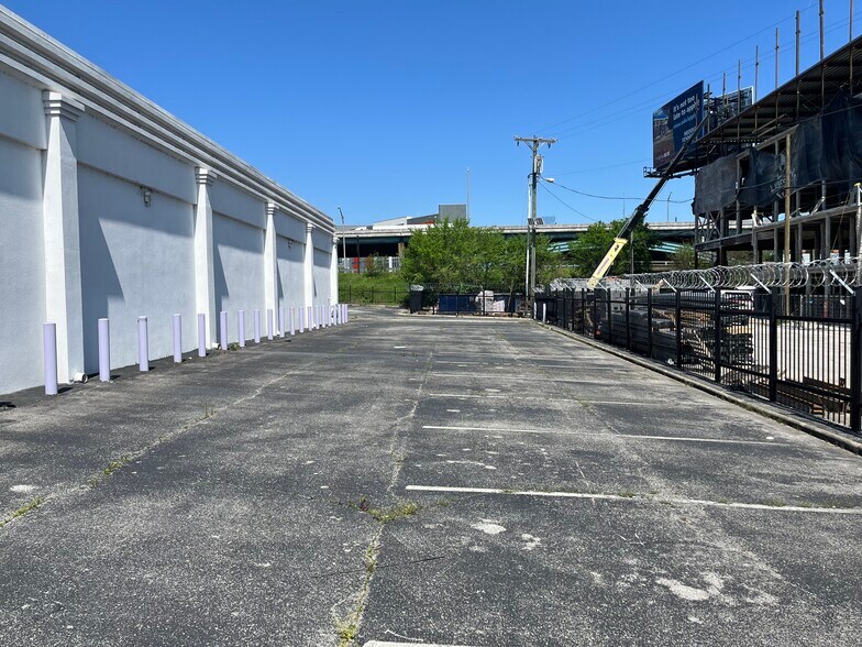 More Photos Of 300 McCann St, Nashville Freestanding For Sale