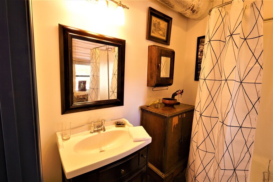 More Photos Of 51 Elliott St SW, Atlanta Storefront Retail Residential For Sale