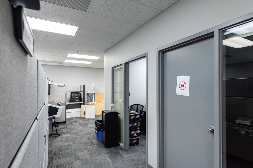 More Photos Of 30781 Simpson Rd, Abbotsford Warehouse For Lease