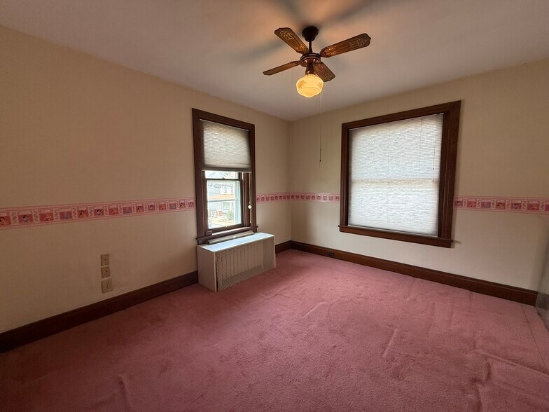More Photos Of 40 Hockersville Rd, Hershey Freestanding For Sale