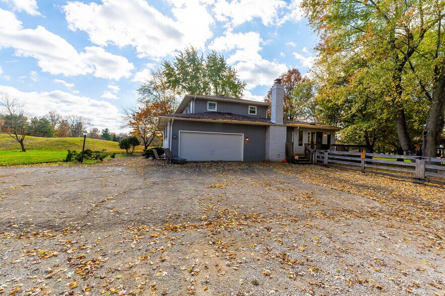 More Photos Of 10937 Johnstown Rd, New Albany Land For Sale
