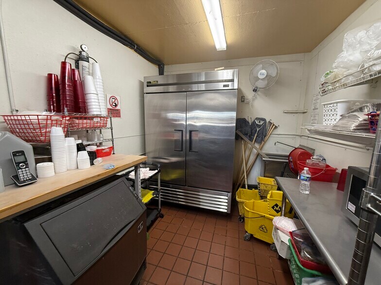 More Photos Of 2138 Cypress Ave, El Paso Restaurant For Sale