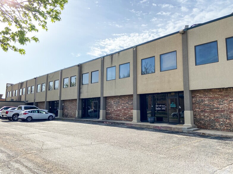 More Photos Of 3007 NW 63rd St, Oklahoma City Office For Sale