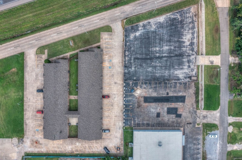 More Photos Of 221-229 N I-35 Service Rd, Moore Office For Lease