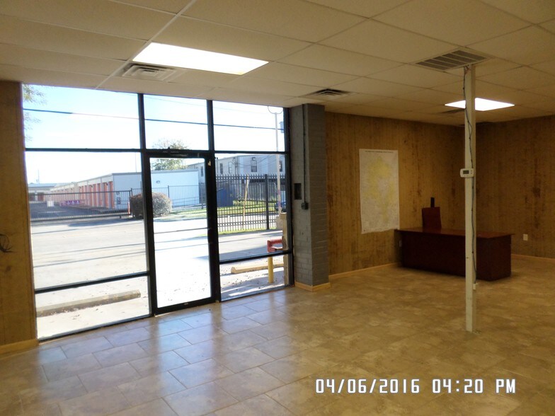 More Photos Of 2222 Cypress Landing Dr, Houston Storefront Retail Office For Sale