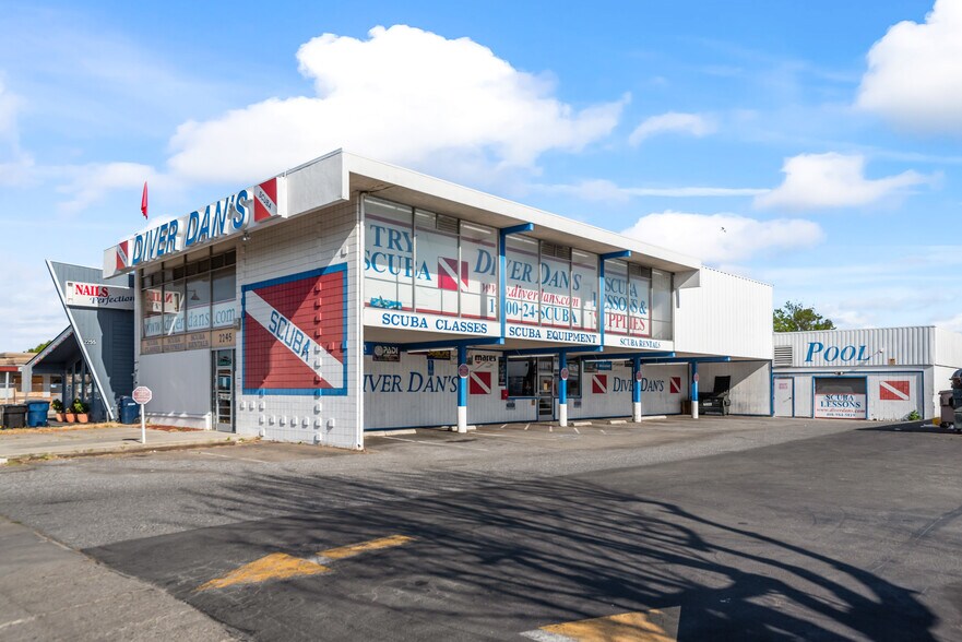 More Photos Of 2245 El Camino Real, Santa Clara Freestanding For Sale