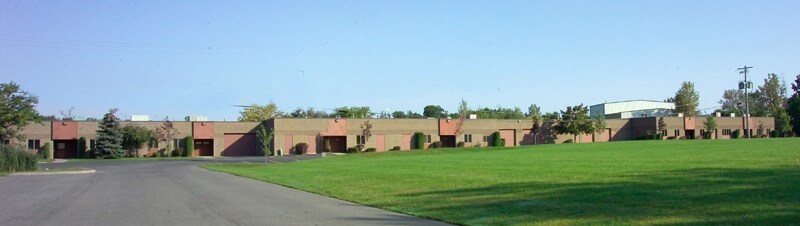 More Photos Of 6780 Northern Blvd, East Syracuse Showroom For Lease