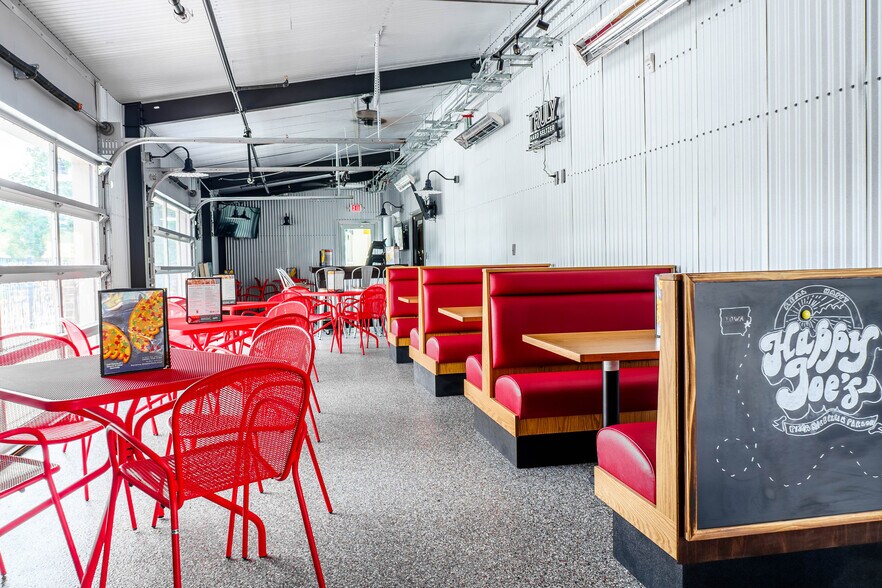 More Photos Of 2502 Highway 87, Navarre Specialty For Sale