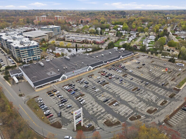 More Photos Of 2 Elm St, Woburn Freestanding For Lease