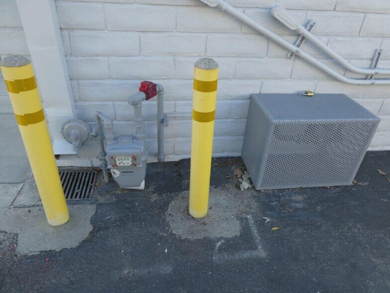 More Photos Of 6000 San Fernando Rd, Glendale Warehouse For Lease