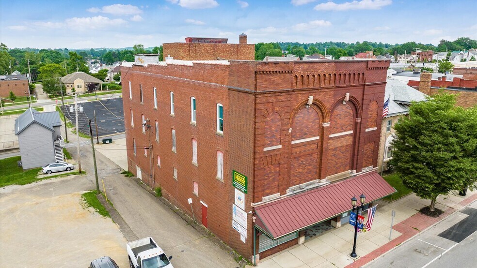 Primary Photo Of 927 Wheeling Ave, Cambridge Medical For Sale