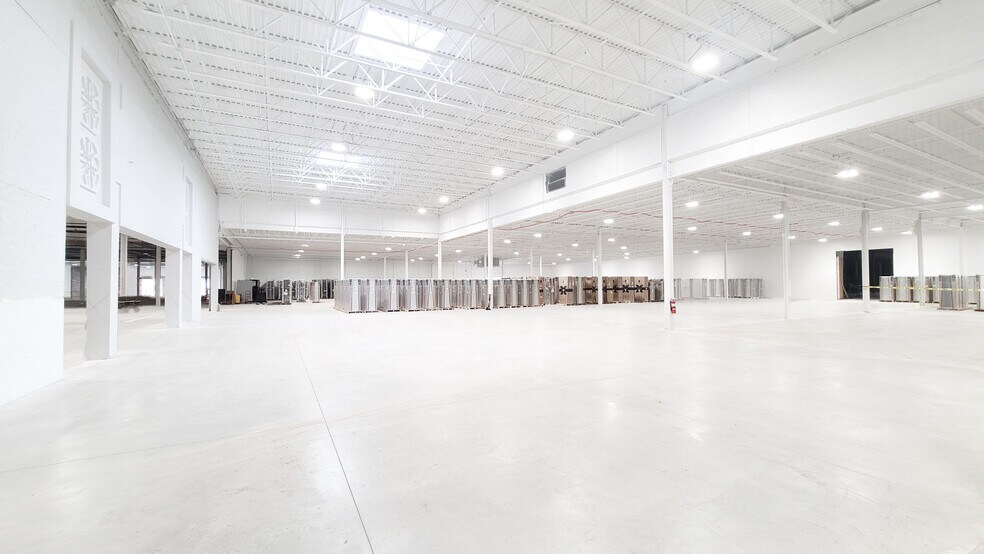 More Photos Of 1475 Upper Valley Pike, Springfield Unknown For Lease