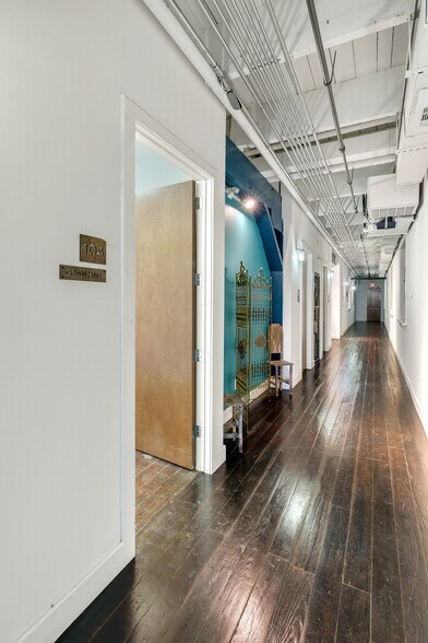 More Photos Of 2315 Commerce St, Houston Unknown For Lease