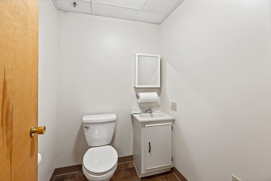 More Photos Of 323 State St, Augusta Office Residential For Sale