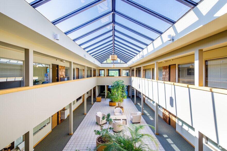 More Photos Of 2000 Hogback Rd, Ann Arbor Coworking Space