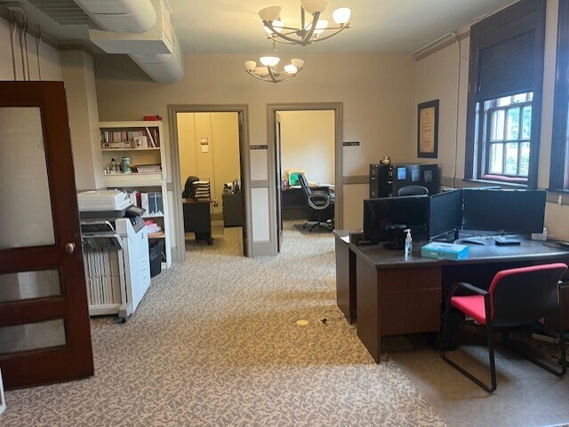More Photos Of 414 Bank NE st, Decatur Office Residential For Sale