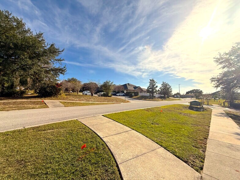 More Photos Of 1879 Nightingale Ln, Tavares Medical For Lease