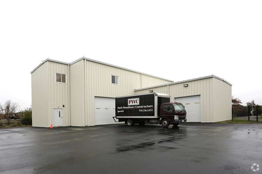More Photos Of 55 Mitchell Rd, Ipswich Warehouse For Lease