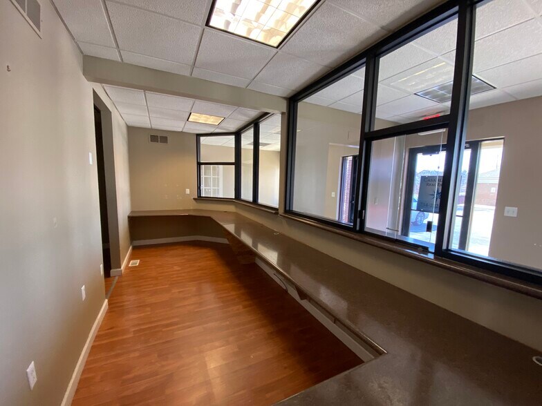 More Photos Of 131-137 Keveling Dr, Saline Medical For Sale