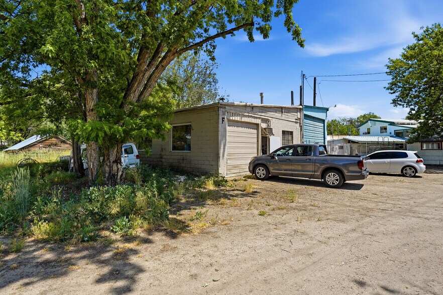 More Photos Of 200 E 46th Pl, Garden City Land For Sale