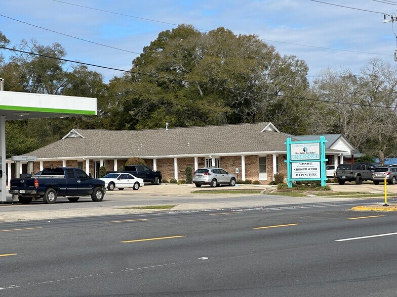Primary Photo Of 1078 S Ferdon Blvd, Crestview Medical For Sale