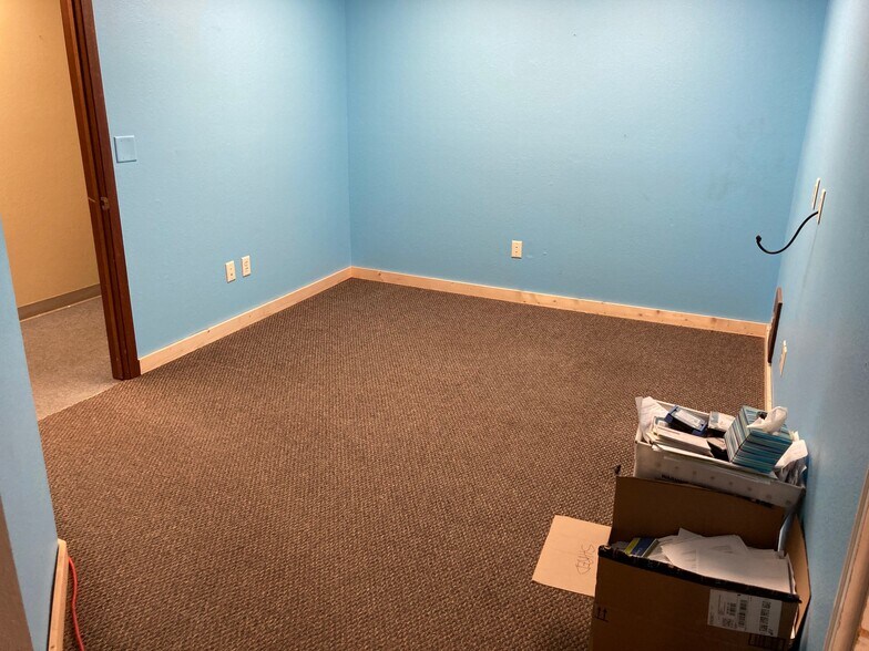 More Photos Of 57 Birch Ave S, Maple Lake Storefront For Lease