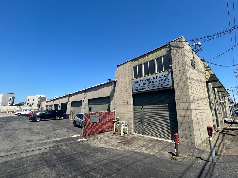 More Photos Of 833 S 19th St, Richmond Warehouse For Lease