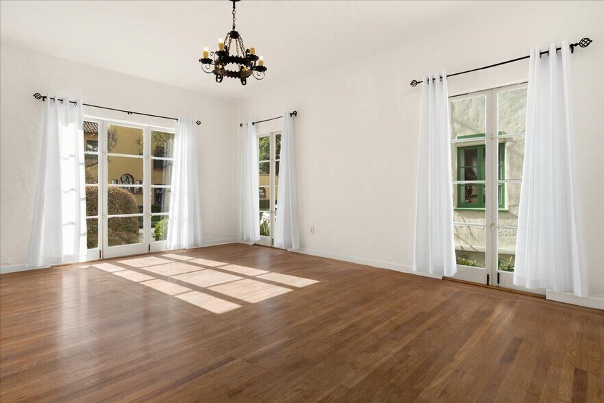 More Photos Of 15 Hawthorne Way, San Jose Apartments For Sale