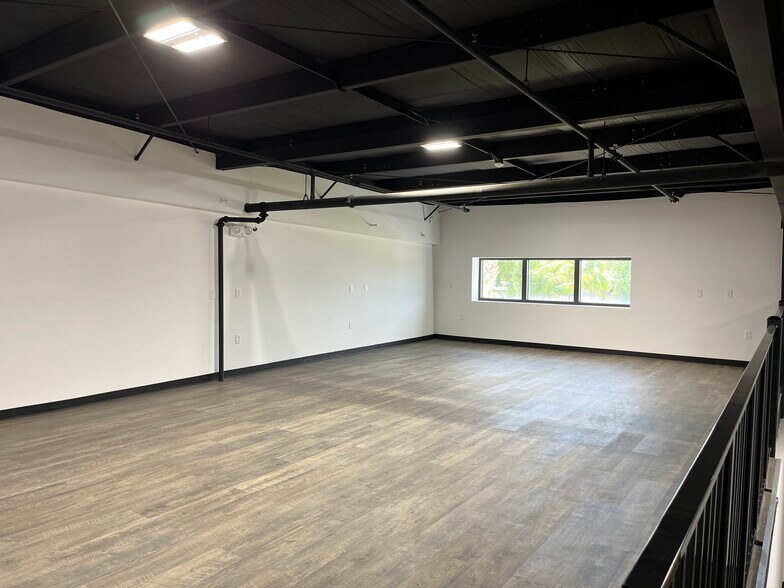 More Photos Of 7265 NW 74th St, Medley Warehouse For Sale