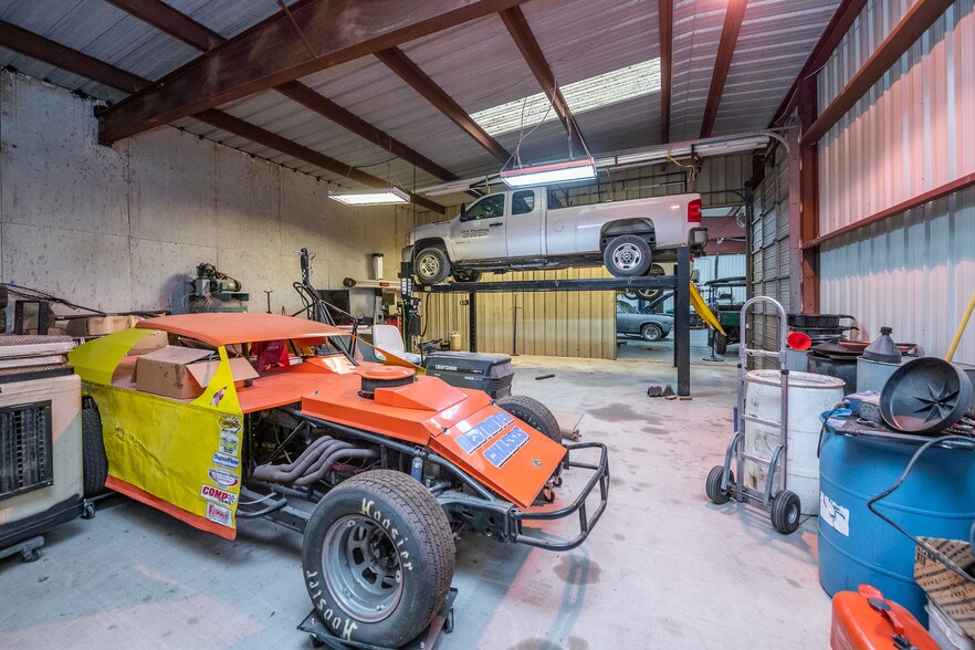 More Photos Of 820 Turner Way, Mansfield Manufacturing For Lease