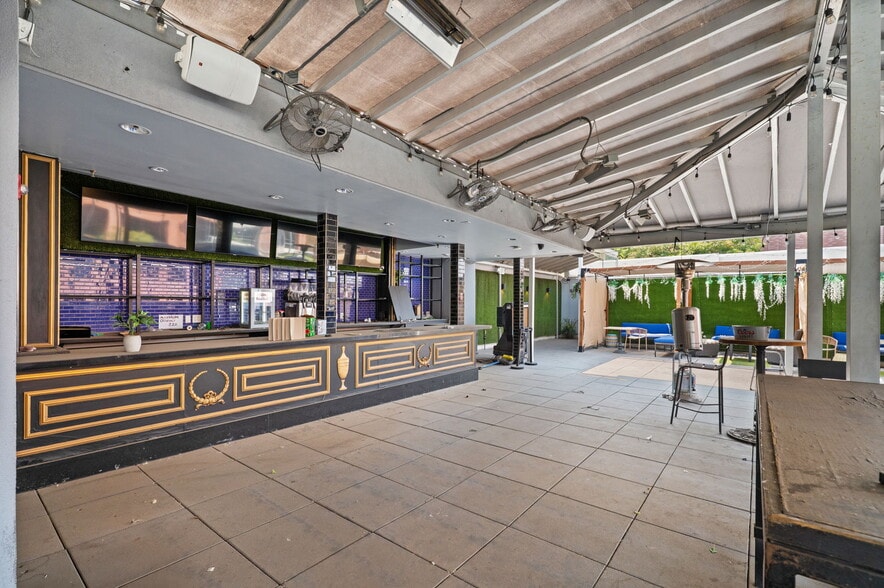 More Photos Of 1448 Market St, Denver Restaurant For Lease