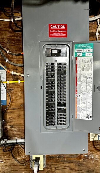 More Photos Of 500 Main St, Webster Restaurant For Sale