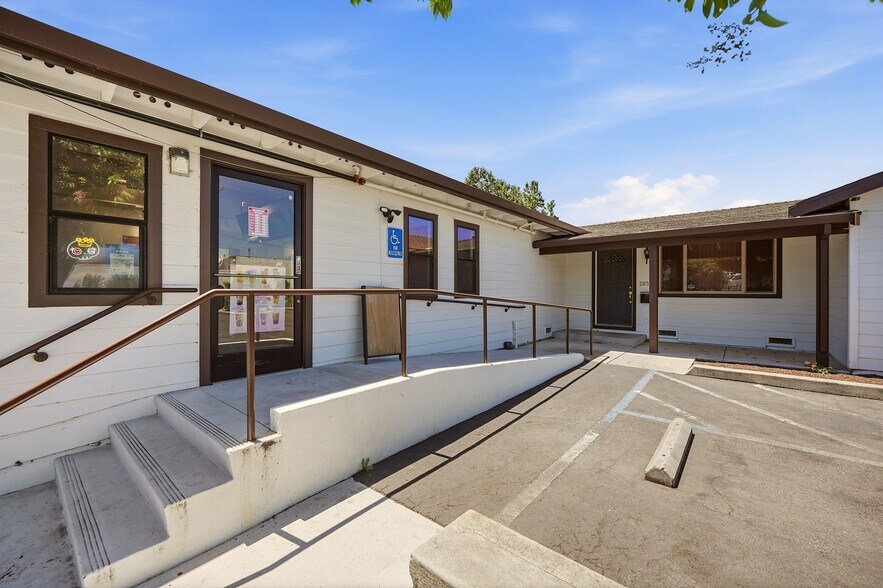 More Photos Of 285 W Main Ave, Morgan Hill Storefront Retail Residential For Sale