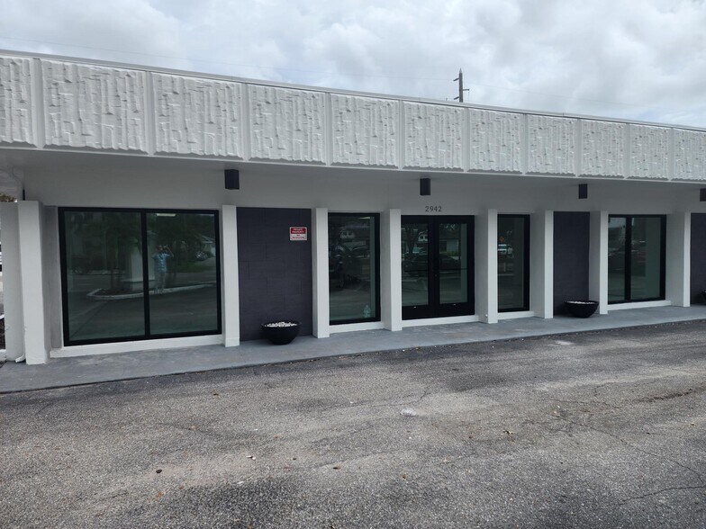 Primary Photo Of 2942-2958 1st Ave N, Saint Petersburg Office For Lease