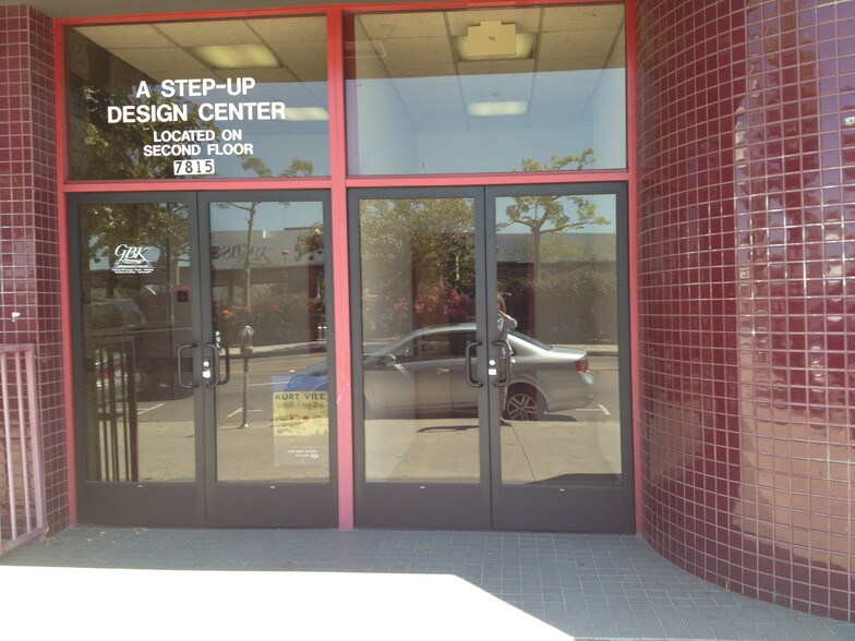 More Photos Of 7813-7815 Beverly Blvd, Los Angeles Office For Lease