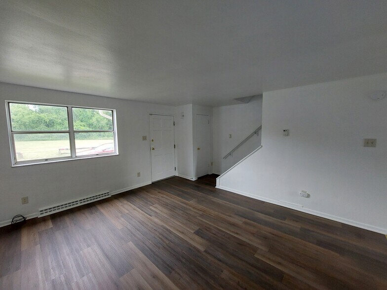 More Photos Of 435 Woodland Ave, Steubenville Apartments For Sale