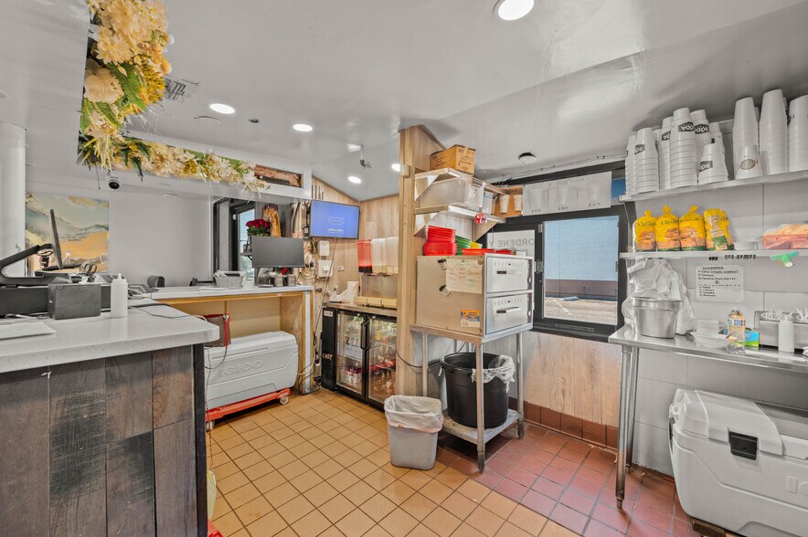 More Photos Of 5828 W Indian School Rd, Phoenix Restaurant For Sale
