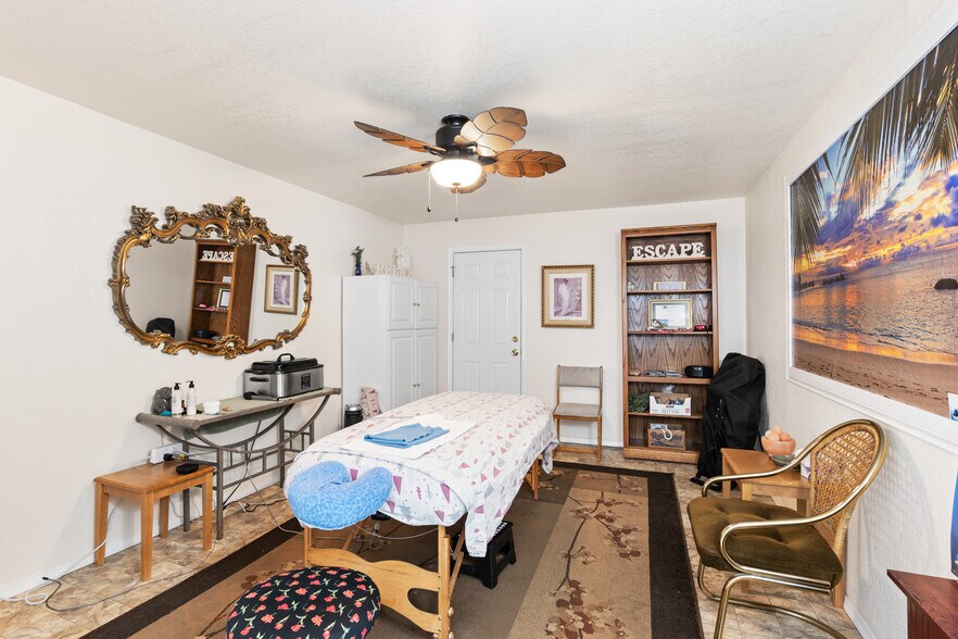 More Photos Of 119 S Calapooia St, Sutherlin Freestanding For Sale