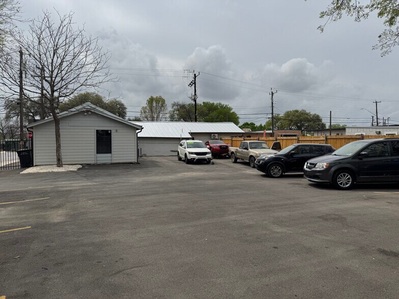 More Photos Of 1935-1939 Rigsby Ave, San Antonio General Retail For Sale