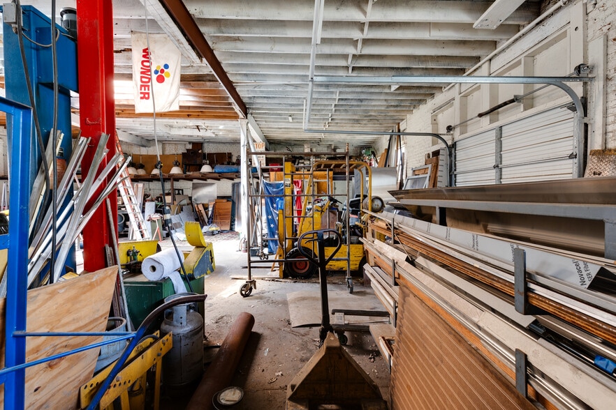 More Photos Of 304-306 Gilmer St, Richmond Manufacturing For Sale