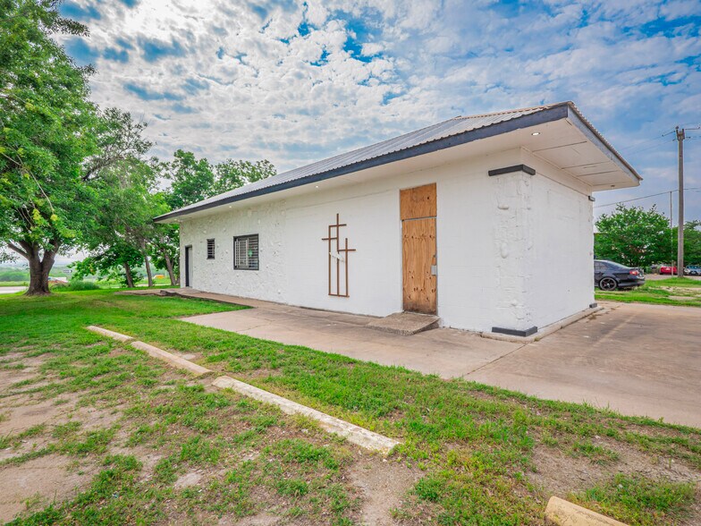 More Photos Of 501 S. Old Hwy, Kyle Religious Facility For Sale