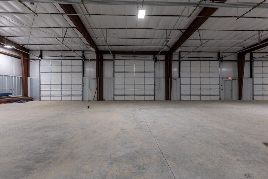 More Photos Of 6709 Universal Ave, Kansas City Warehouse For Sale