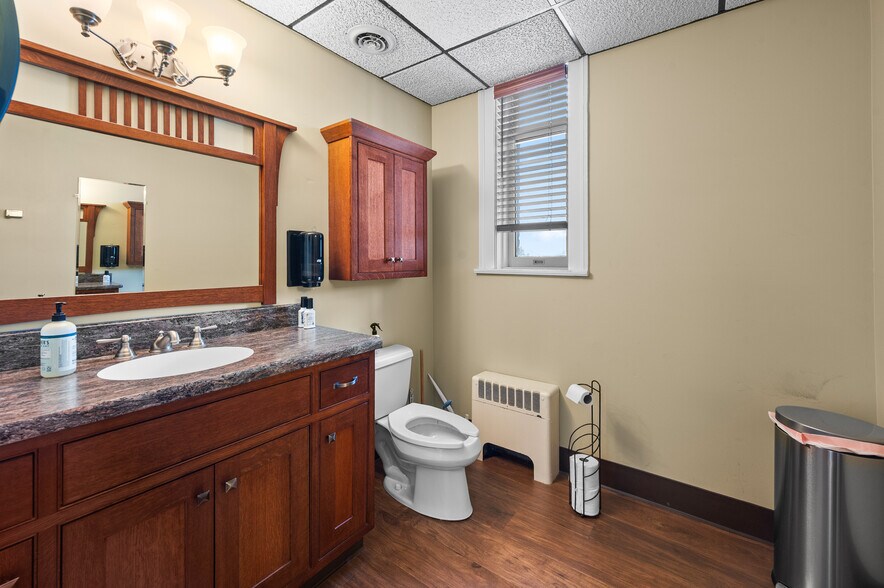 More Photos Of 24 W 6th Ave, Helena Office For Lease