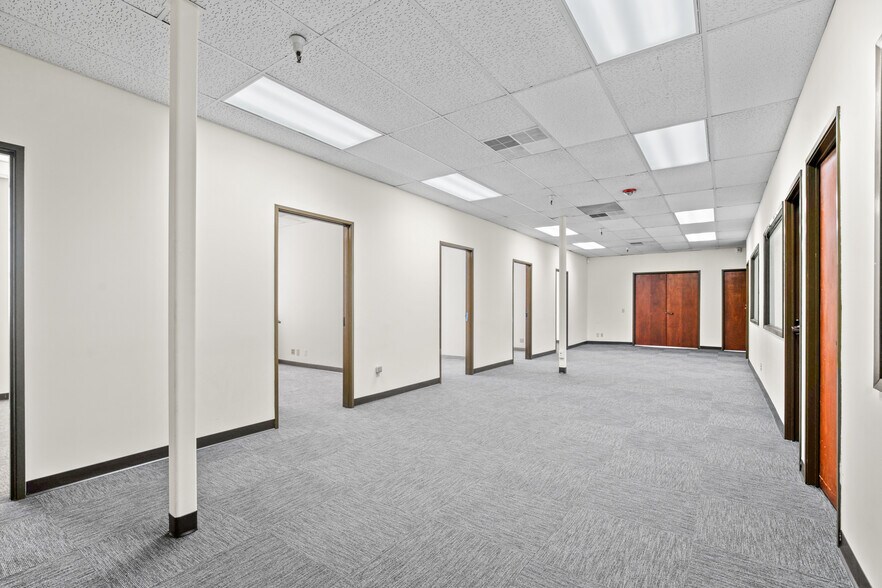 More Photos Of 1717 Mission St, San Francisco Flex For Sale