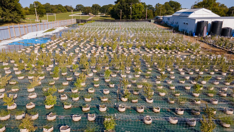 More Photos Of 947 N Buffington Rd, Sallisaw Warehouse For Sale