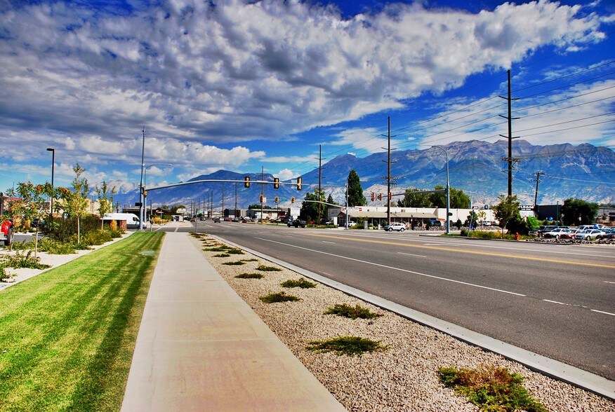 More Photos Of 1455-1463 W Center St, Orem Showroom For Lease