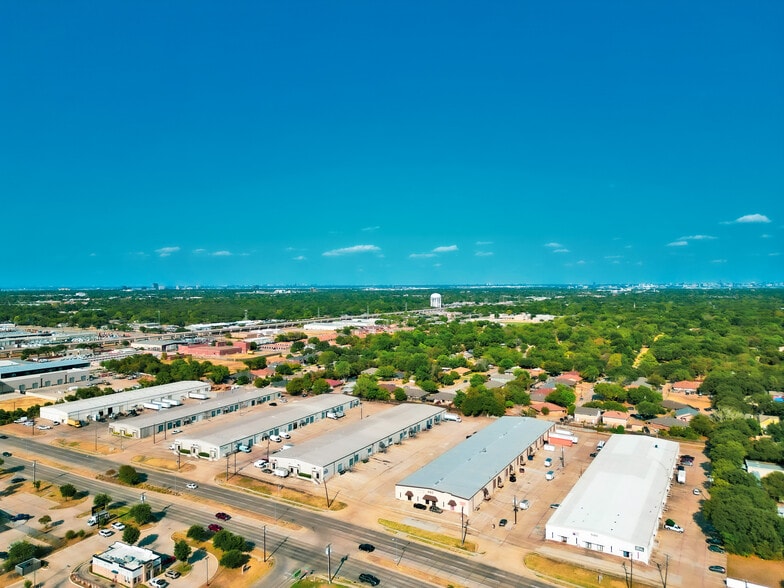 More Photos Of 460 S Belt Line Rd, Irving Warehouse For Lease