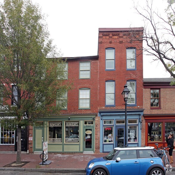 Primary Photo Of 723 S Broadway, Baltimore Storefront Retail Residential For Lease