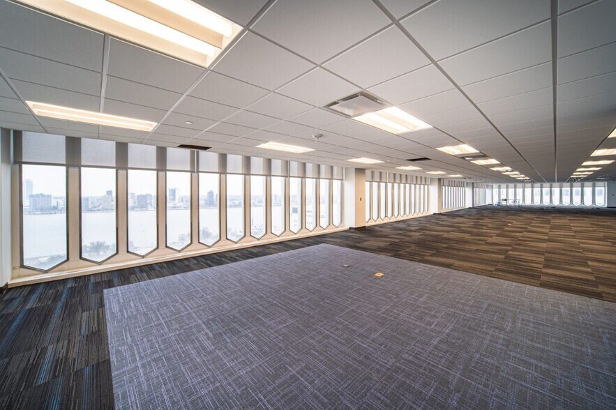 More Photos Of 1 Woodward Ave, Detroit Office For Lease